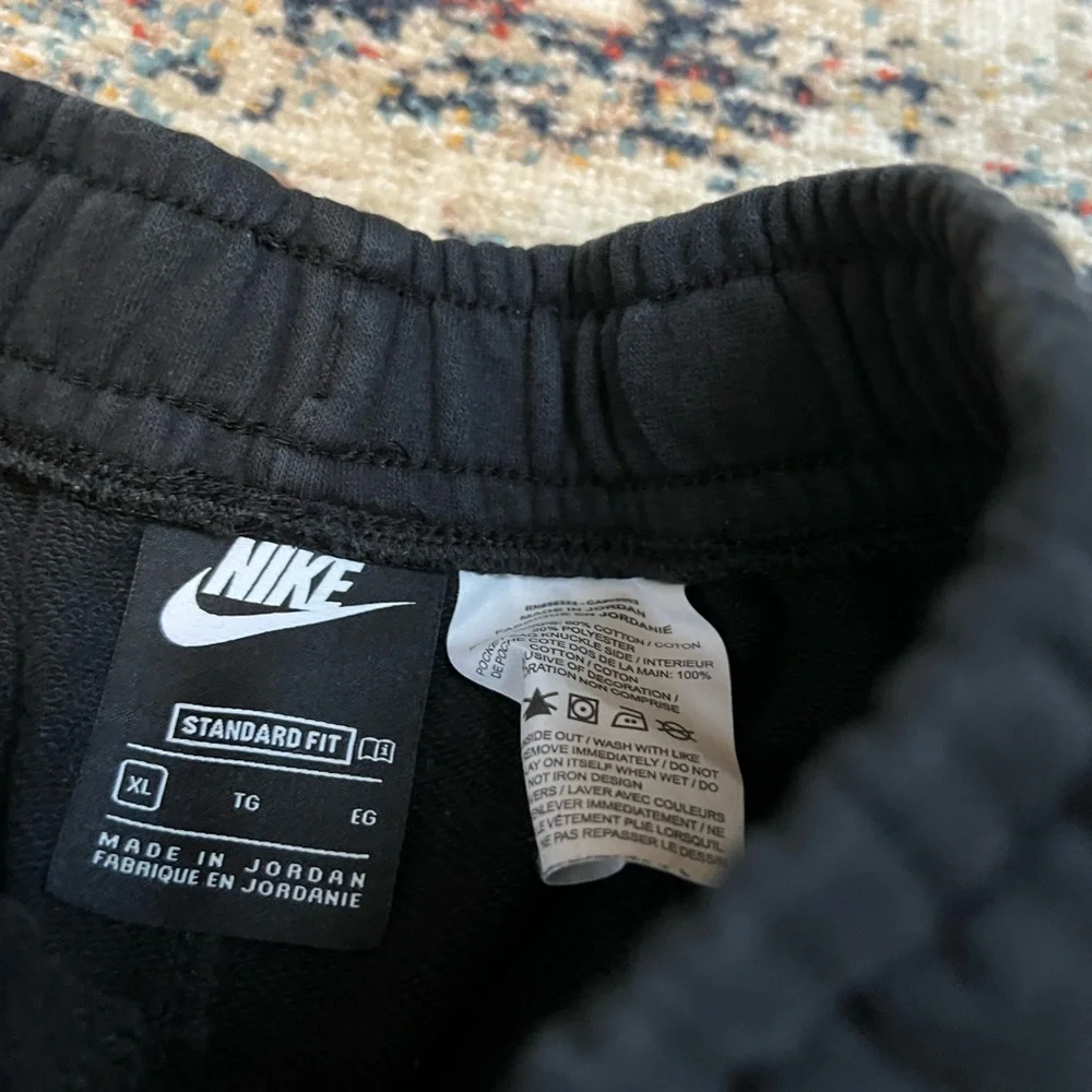 Boys Nike Standard Fit Shorts - Picture 4 of 5